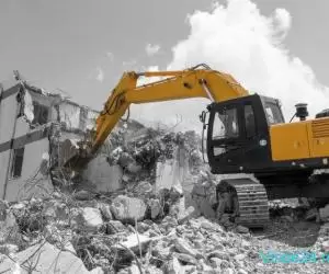 Demolari constructii diverse: case, blocuri, hale etc.