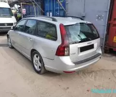 Dezmembrez Volvo V50 (MW) 2004 - Prezent 2.0 D D 4204 T ( CP: 136,  KW: 100,  CCM: 1998 ) Motorina