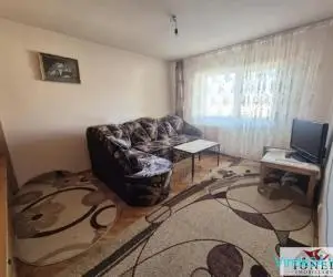 Apartament trei camere de vanzare in Cugir